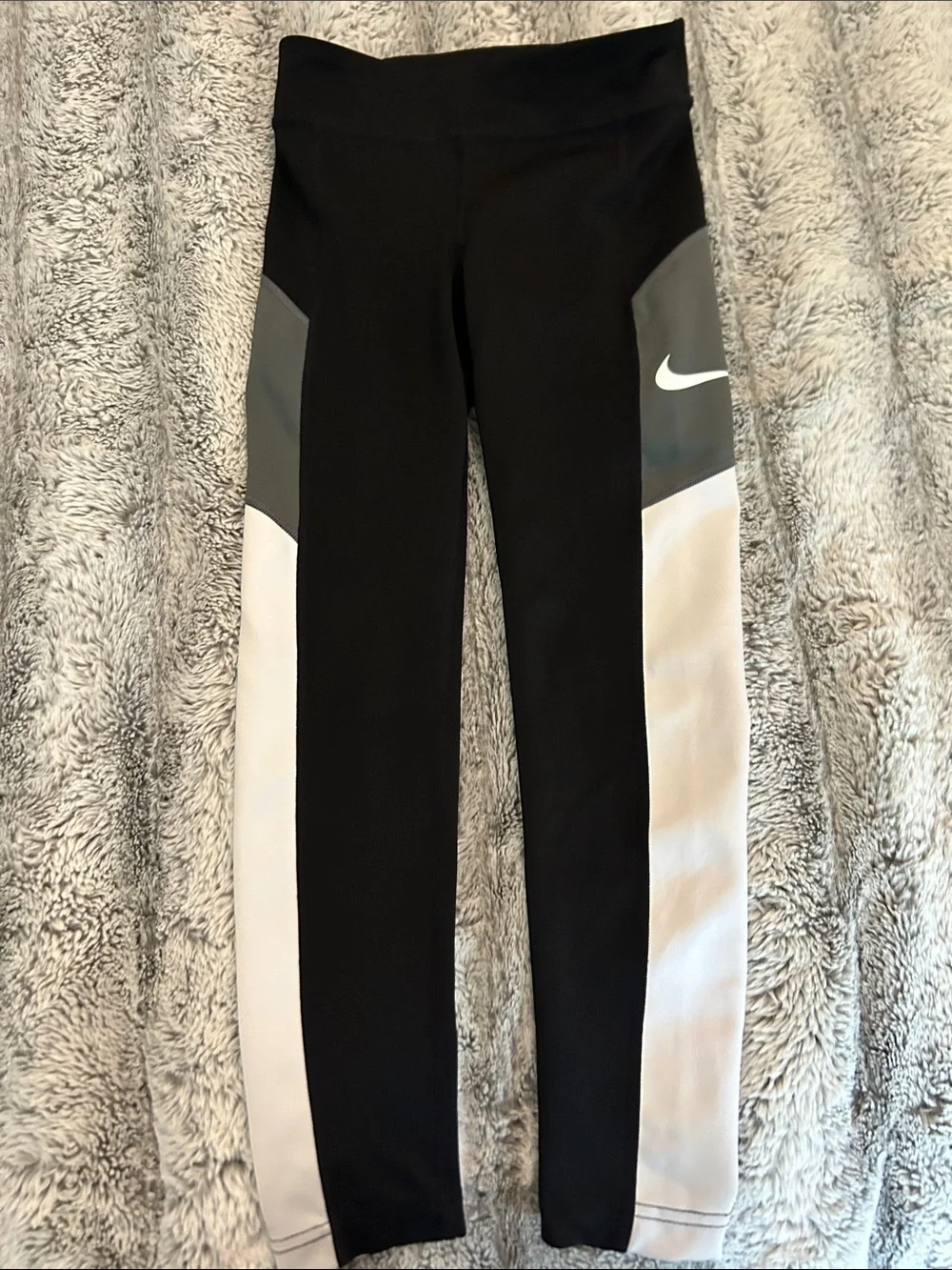 Nike Girls Dri-FIT Tank Top & Colorblock Leggings 2-Piece Set XS/S